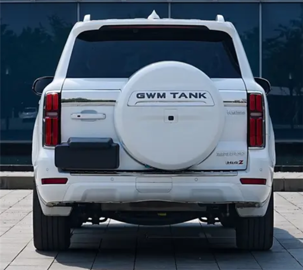 魏建军发布新款坦克500实车图：“敦煌绿”车色首次亮相