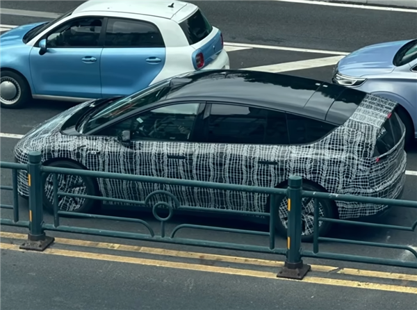 纯电的理想i8和增程一个价 但32.18万未必是个好价格