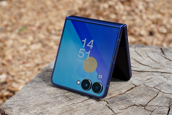 最强小折叠!三星Galaxy Flip7下周发货:7999元起