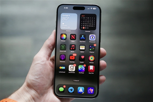 曝iPhone 18相机巨变：首发三星全新图像传感器