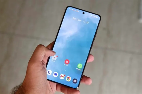 2K直屏+骁龙8 Elite 2！真我GT8 Pro十月登场