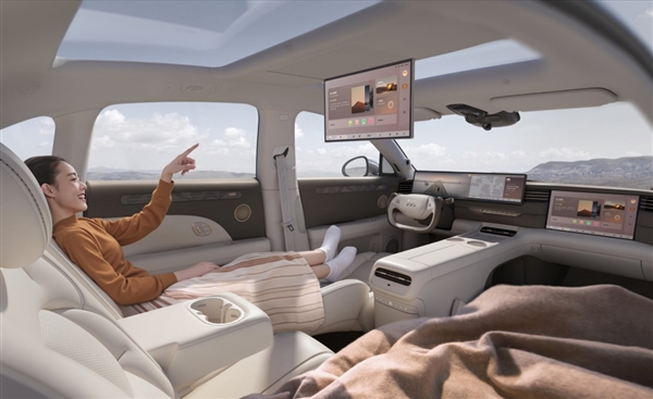 纯电续航450kM 彻底终结油电之争!新一代智己LS6开卖就爆单