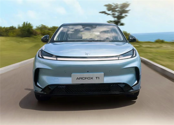 6.88万起有爆款潜力!极狐T1预售2小时订单达11068台