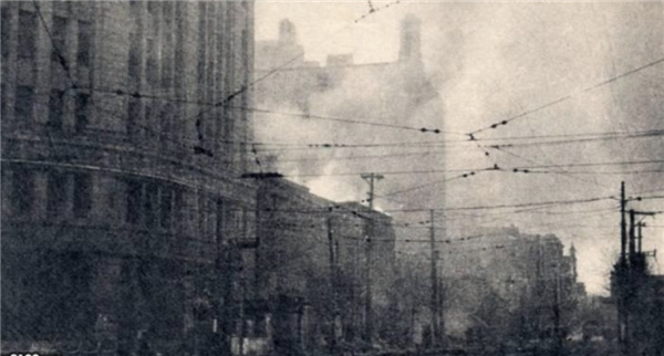 把战争惨剧归罪于男孩 成了日本的流行观点