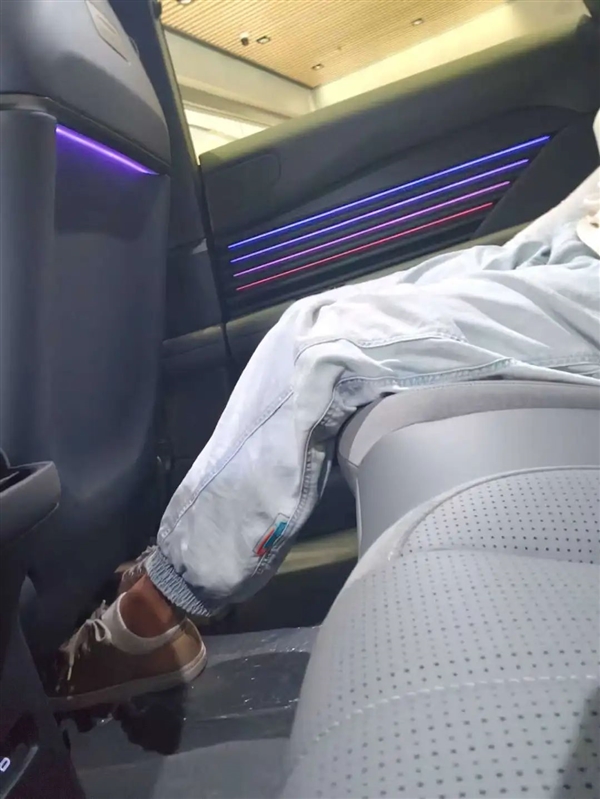 都说要买奥迪的旅行车 现在便宜的来了!你们人呢