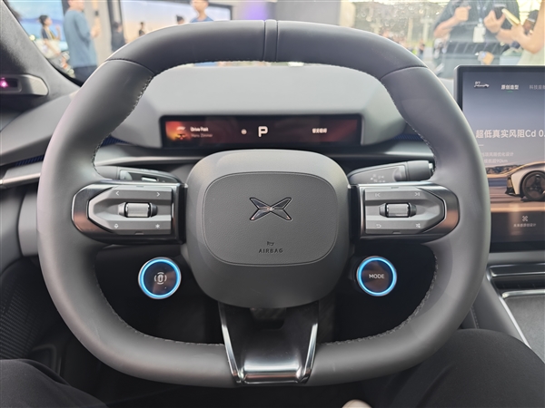 赛道超越小米SU7 Max!全新纯电轿跑小鹏P7上市:21.98万起