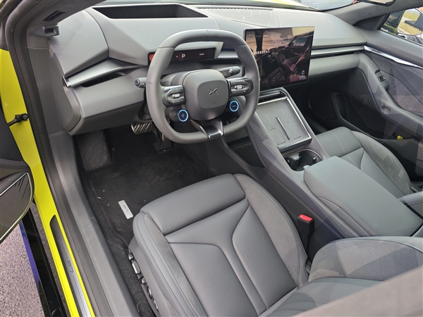 赛道超越小米SU7 Max!全新纯电轿跑小鹏P7上市:21.98万起