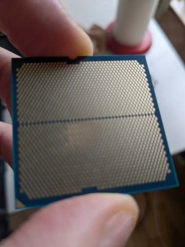 原因未知:两颗锐龙9 9950X运行GMP测试接连被烧!没有超频超压