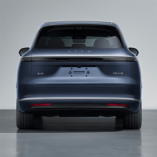全车六盏小蓝灯 全新问界M7发布即搭载华为ADS 4