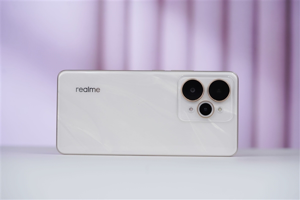 每台都独一无二!真我15 Pro图赏