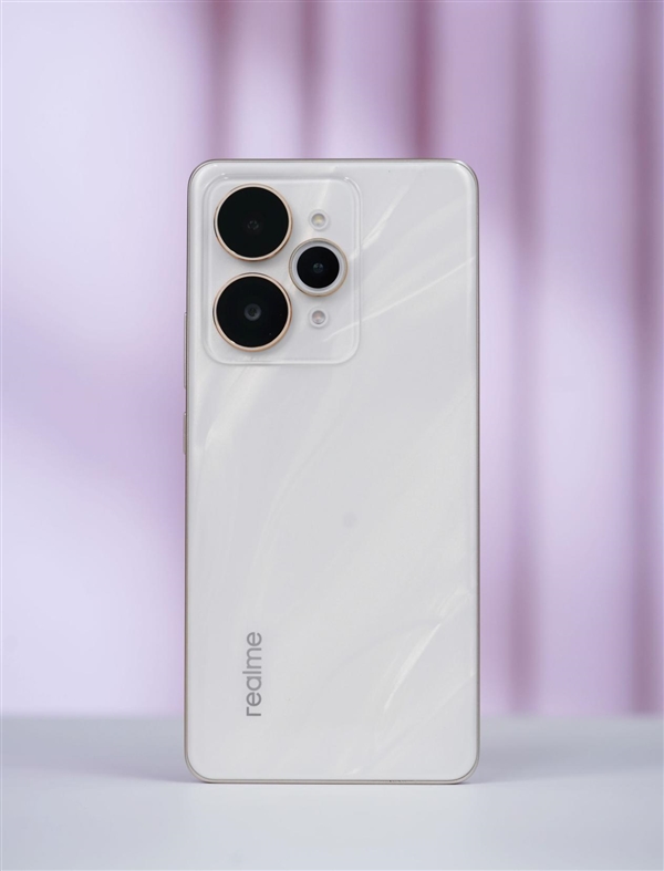 每台都独一无二!真我15 Pro图赏