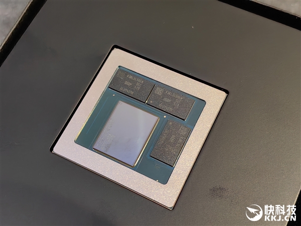 高通骁龙X2 Elite发布：Arm兼容CPU首次跨越5GHz、能效秒杀任何x86