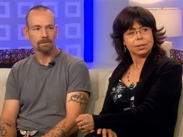 两次车祸后女子患罕见失忆症：记忆会自动清除 每次醒来都是1994年！