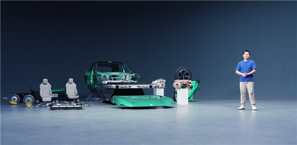 雷军回应小米YU7全网首拆视频：欢迎同行和专家指点