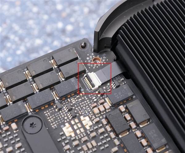 PCIe接口损坏 2万元的RTX 5090原地报废!NVIDIA终于同意换新