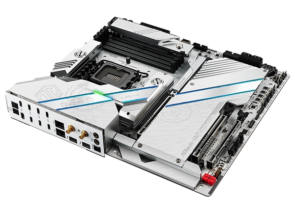 神奇主板竟然有36个USB接口!可惜是Intel老平台 还都是USB-A