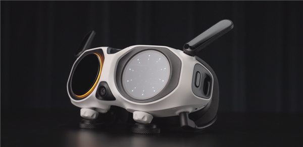 无聊的无人机市场 终于卷出了这么一个怪物